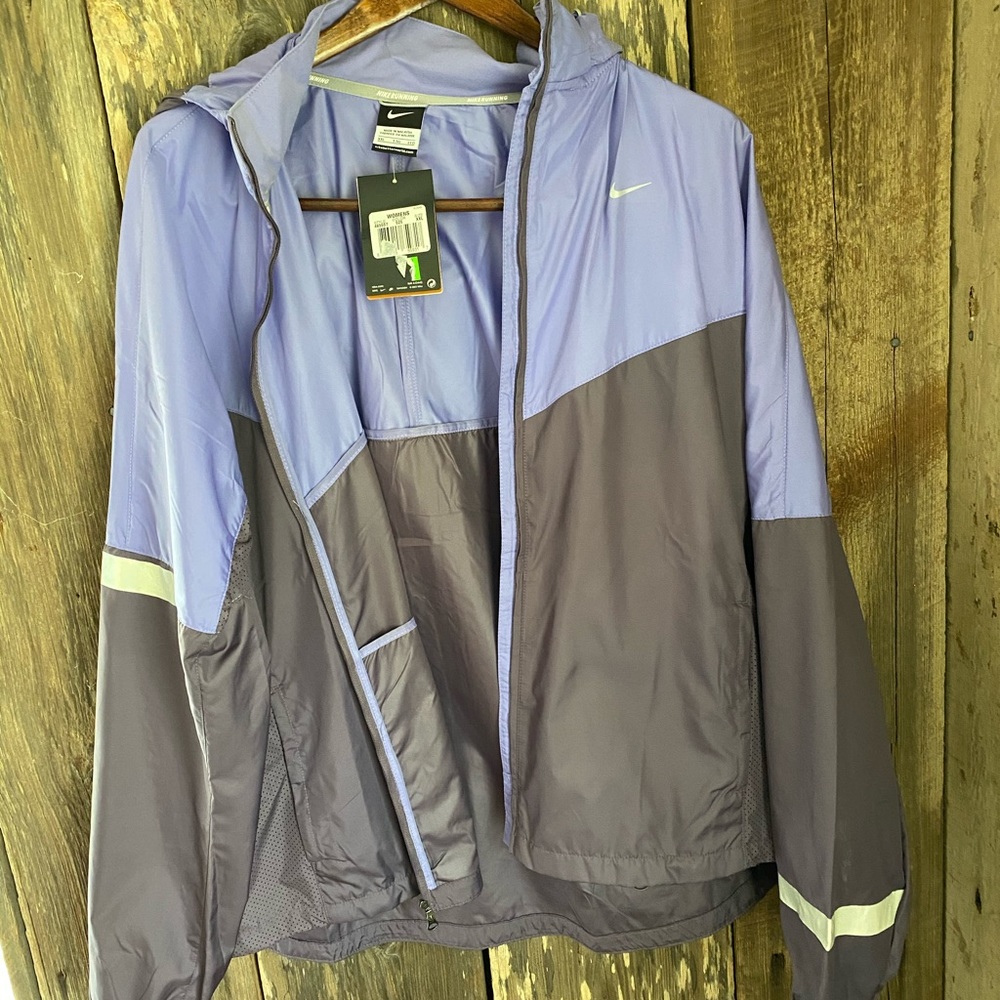 Nike windbreaker in purple NWT